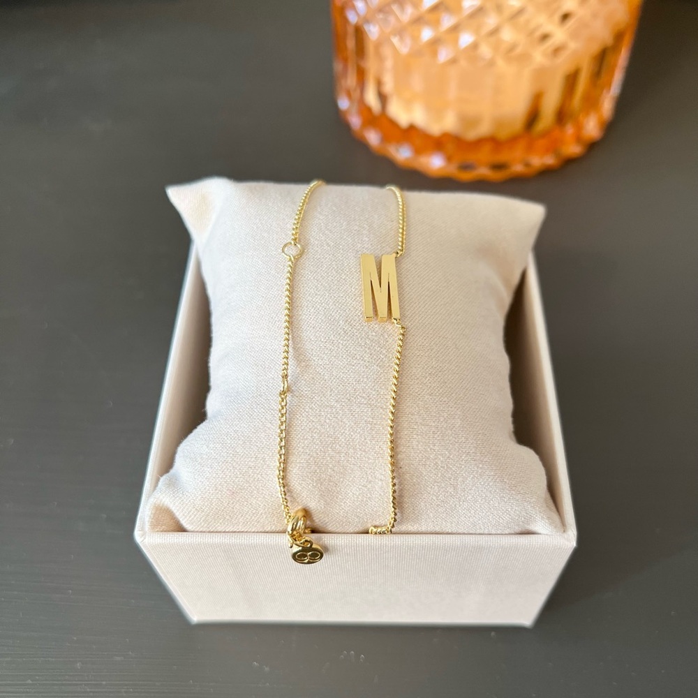 GORJANA M NECKLACE